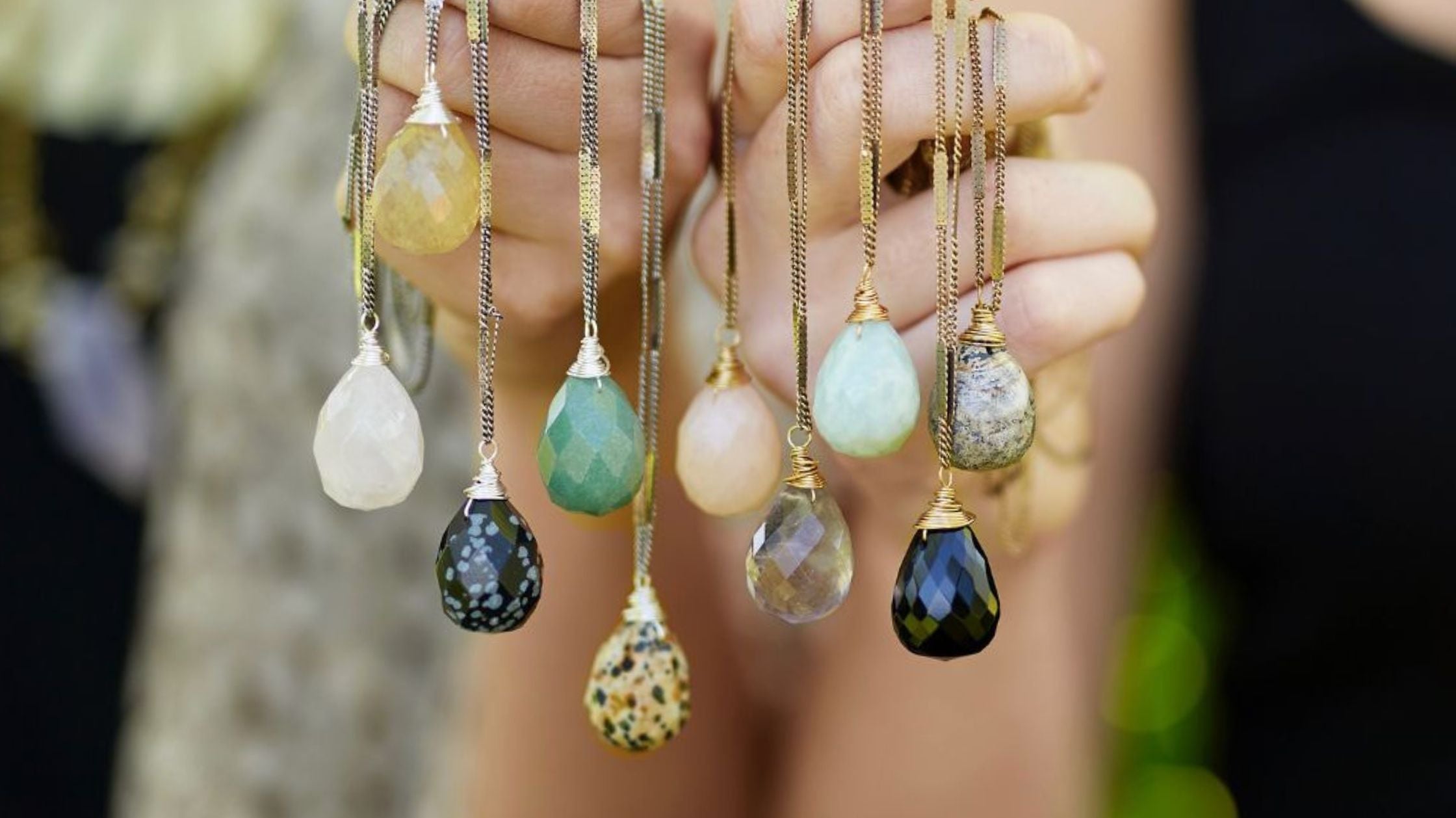 Timeless Love: The Beautiful Magic of the Zara Drop Necklace