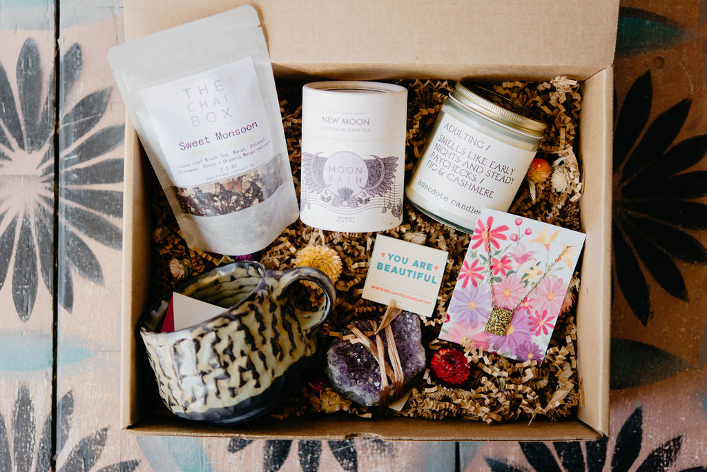 CURATED GIFT BOXES