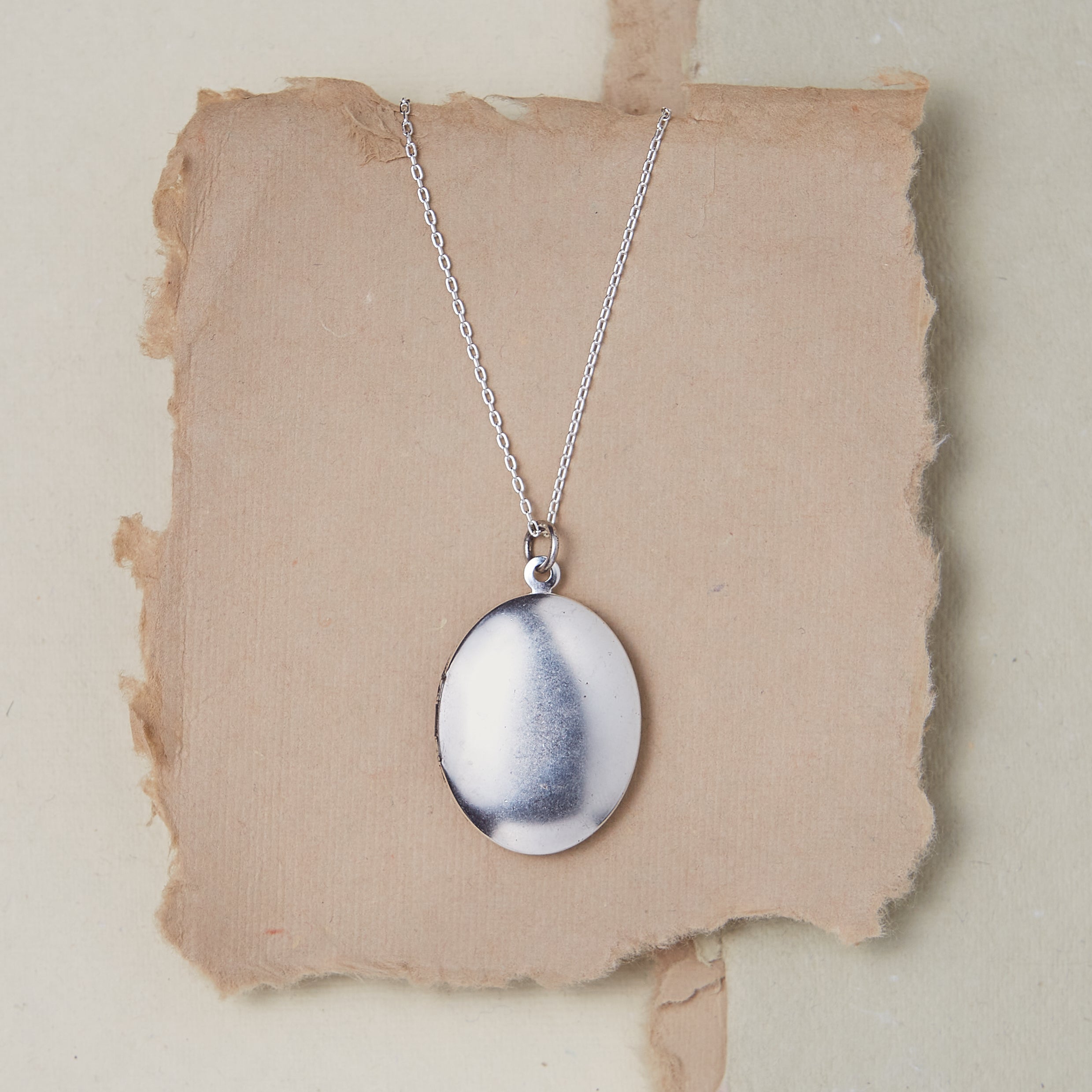 Oval Locket Locket Necklaces Bella Vita Jewelry Silver Plated
