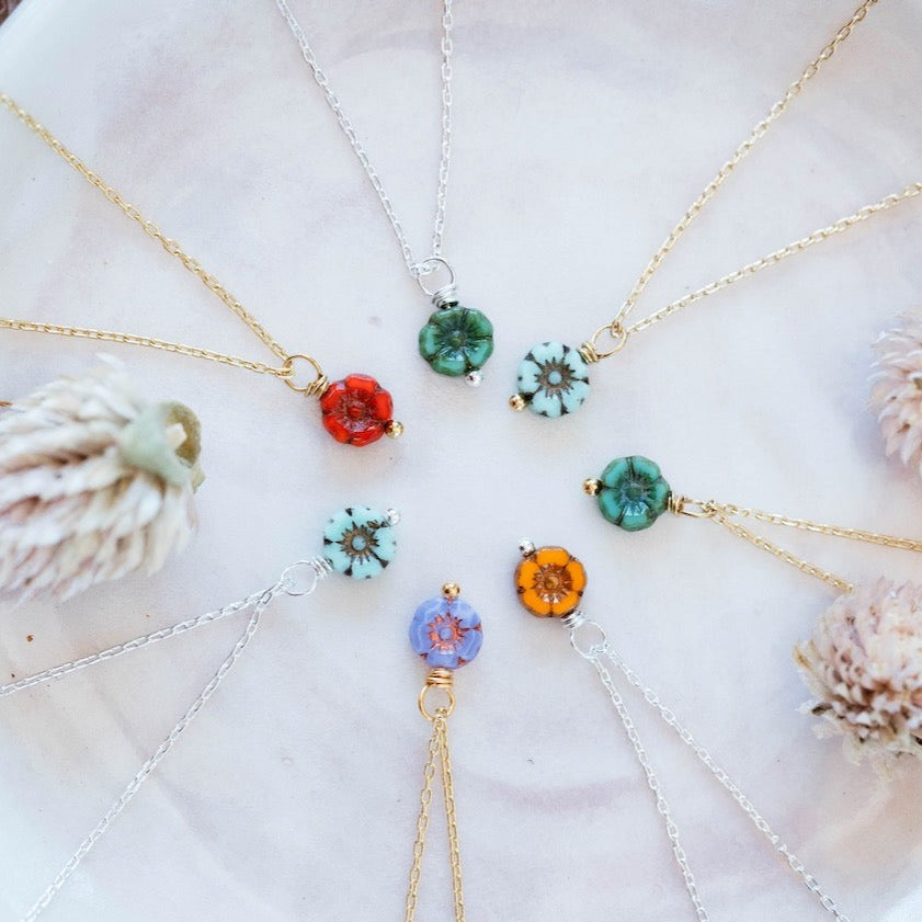 Flower Power Dainty Flower Necklace Charm + Pendant Necklaces Bella Vita Jewelry