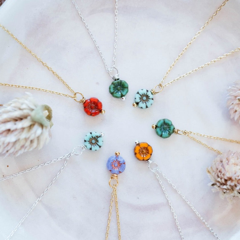 Flower Power Chain Necklace Charm + Pendant Necklaces Bella Vita Jewelry   