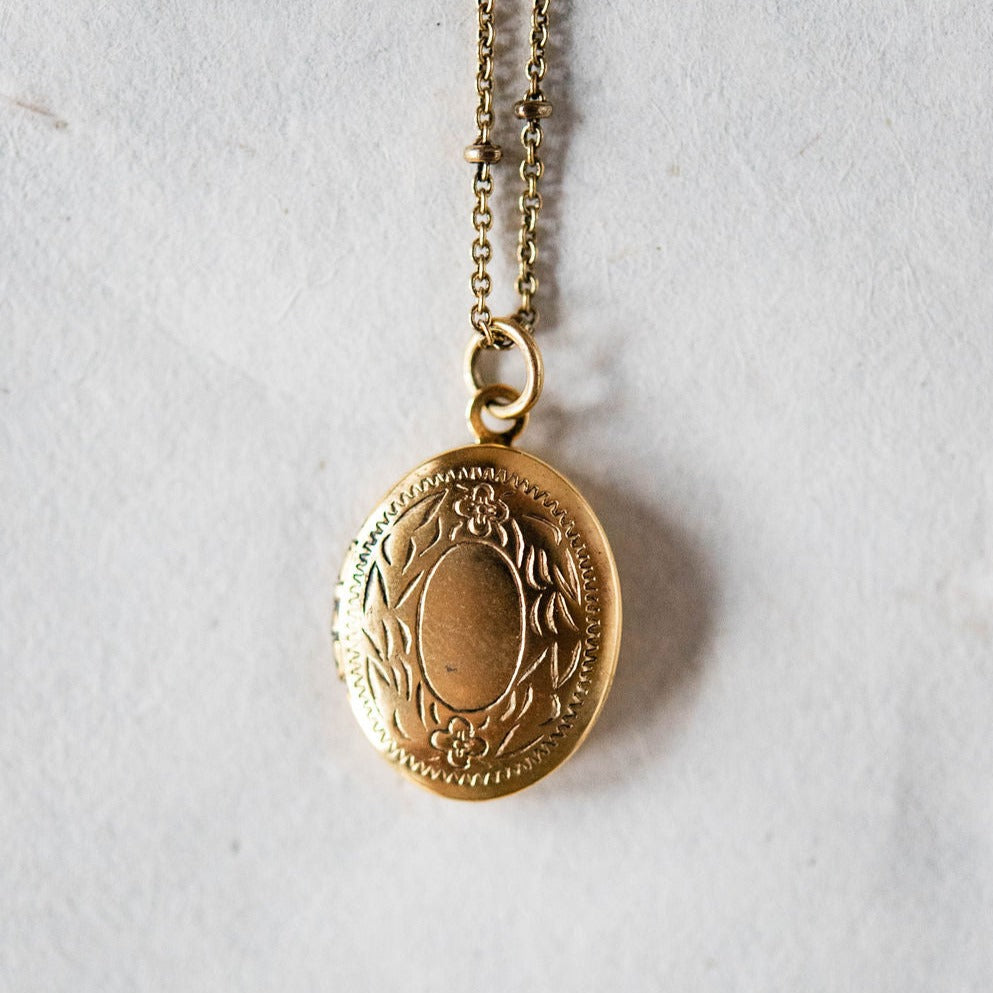Custom Stamped Locket Locket Necklaces Bella Vita Jewelry Small Floral Oval - .5 x .75 inches Gold Plated 