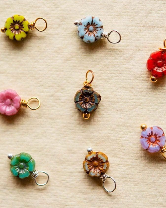 Flower Power Dainty Flower Necklace Charm + Pendant Necklaces Bella Vita Jewelry