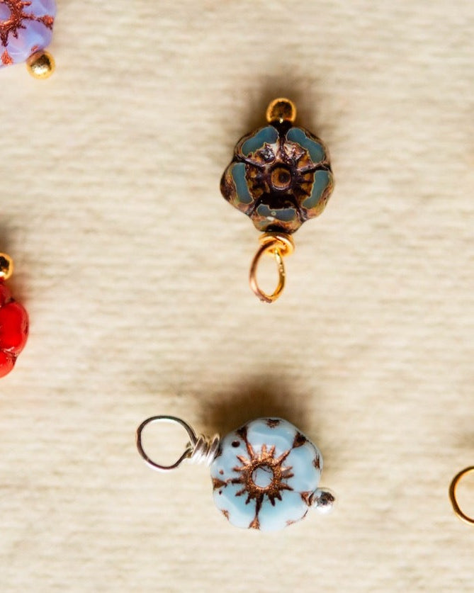 Flower Power Dainty Flower Necklace Charm + Pendant Necklaces Bella Vita Jewelry
