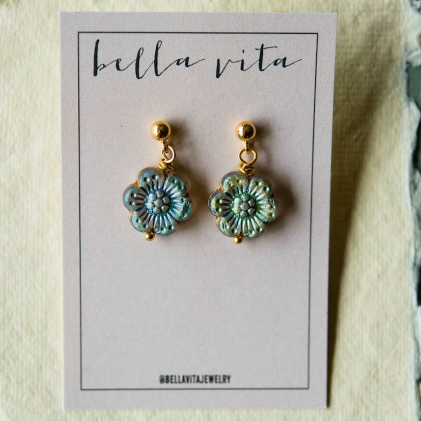 Flower Power Post Earring Stud + Post Earrings Bella Vita Jewelry Gold Plated Grey Aurora Borealis 