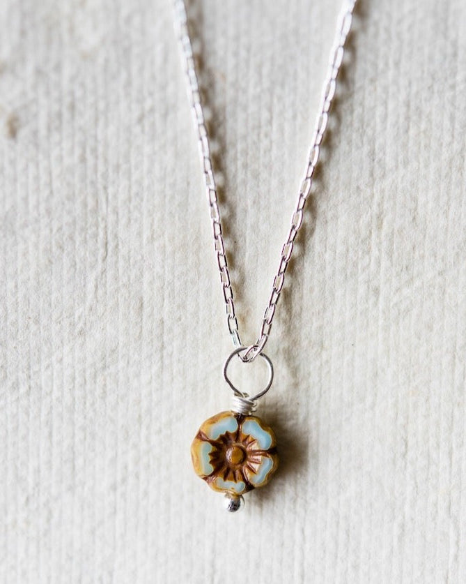 Flower Power Dainty Flower Necklace Charm + Pendant Necklaces Bella Vita Jewelry Gold Plated Neutral