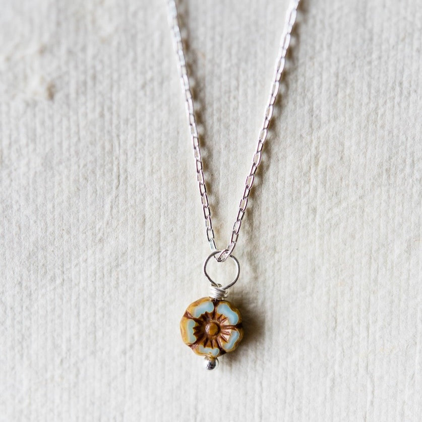 Flower Power Dainty Flower Necklace Charm + Pendant Necklaces Bella Vita Jewelry Gold Plated Neutral