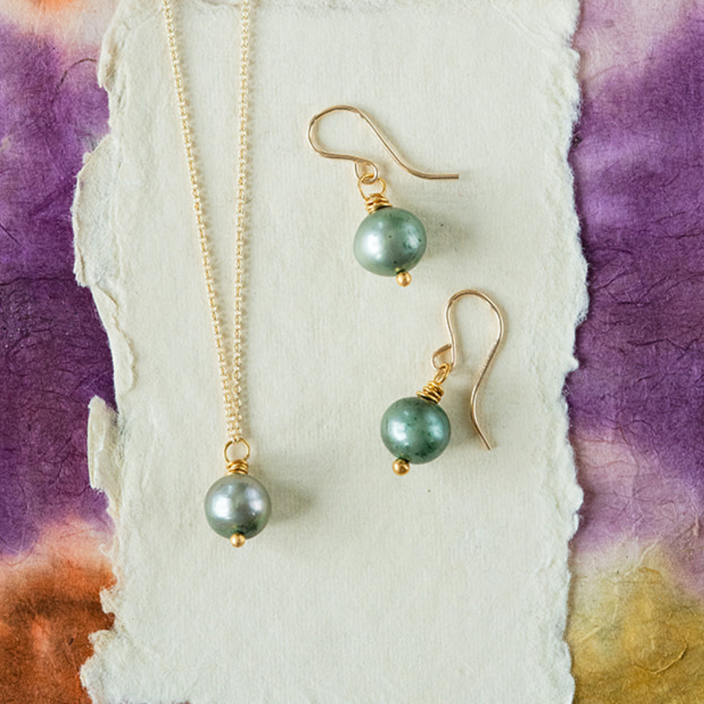 Pearl Necklace & Earring Gift Sets Charm + Pendant Necklaces Bella Vita Jewelry Gold Filled Set Green Pearl 