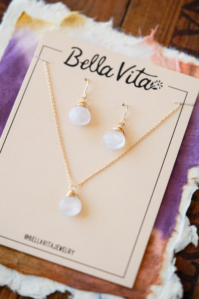 Natural Stone Jewelry Gift Sets Charm + Pendant Necklaces Bella Vita Jewelry Rainbow Moonstone 14k Gold Filled 