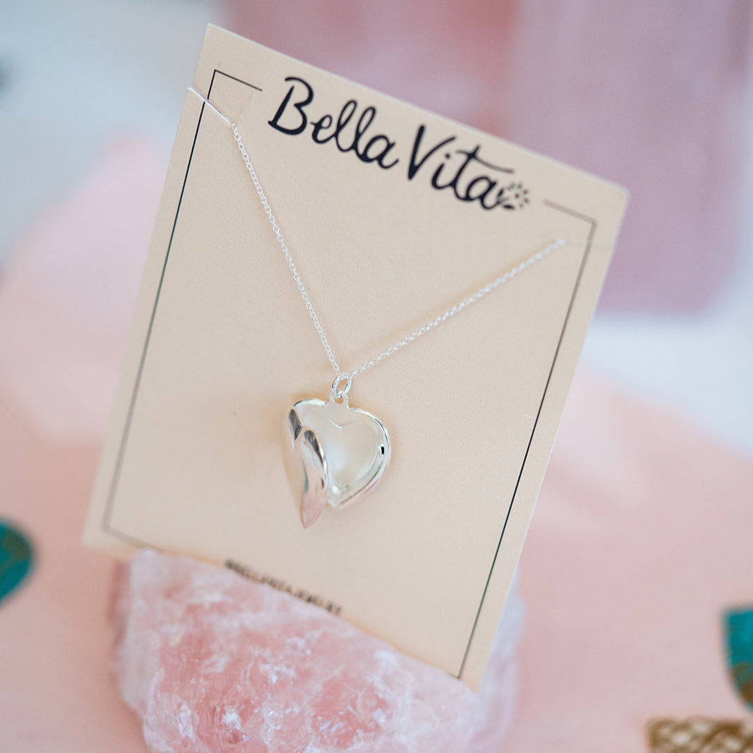 Vintage-Inspired Heart Locket Necklace Locket Necklaces Bella Vita Jewelry Silver Plated