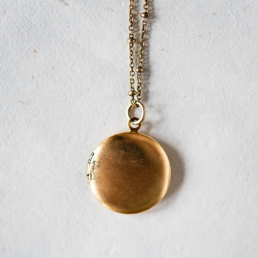 Custom Stamped Locket Locket Necklaces Bella Vita Jewelry Circle Gold Plated 