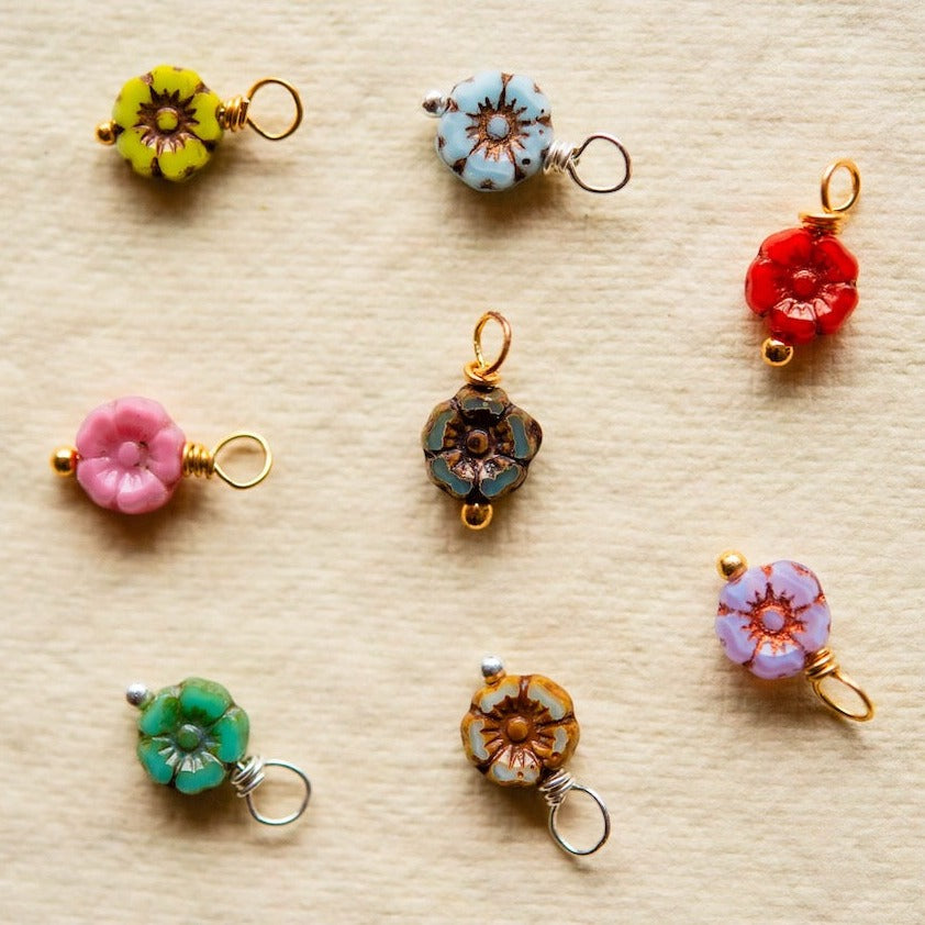 Flower Power Chain Necklace Charm + Pendant Necklaces Bella Vita Jewelry   